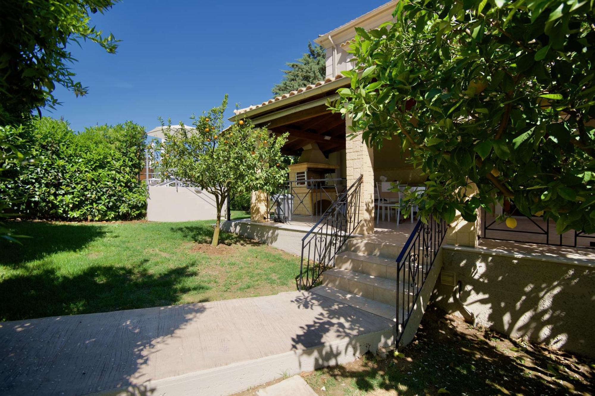 Villa Natilia Gazatika ภายนอก รูปภาพ